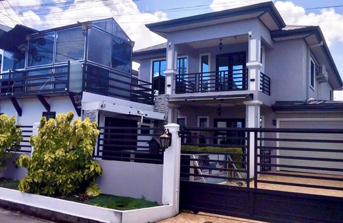 Claxton Bay House | The House of Praise 5Bd