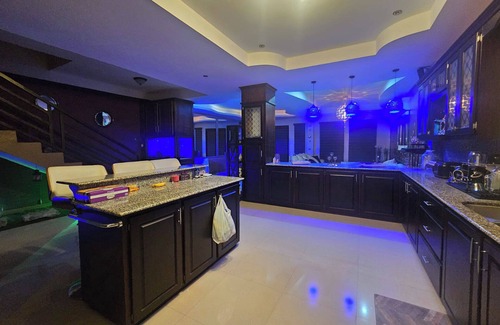 Claxton Bay House | The House of Praise 3Bd