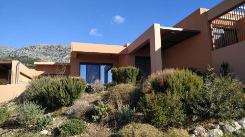 Agios Vasileios Bed & Breakfast | The House on the Cove