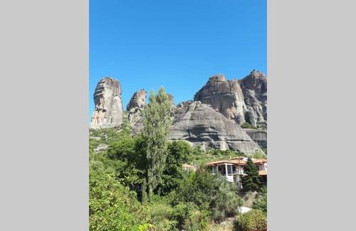 Kalambaka Apartment | The house under the rocks of Meteora 1