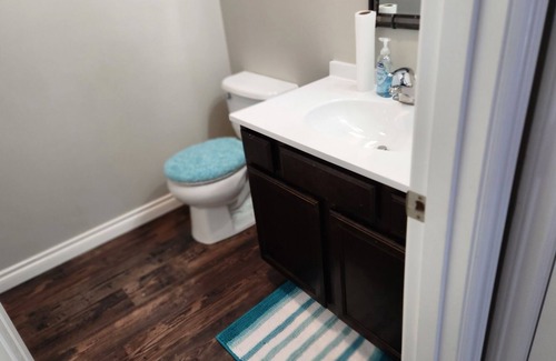 Northeast Anchorage Other | The house w the Yellow door modern 3bd & fireplace