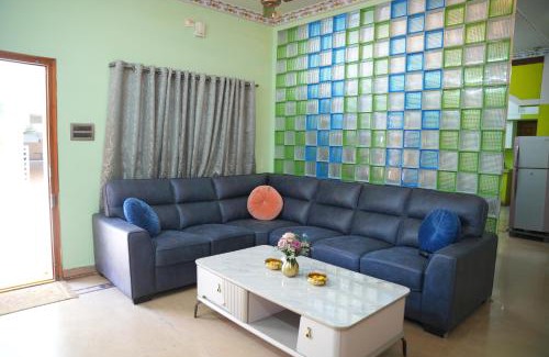 Tirupati House | The HR STAY INN TIRUPATI - LUXURY HOMESTAY - NEAR ALIPIRI BUS STAND AND KAPILATEERTHAM - 24 HRS HOT WATER-150 MBPS SPEED FREE WIFI & ALL OTT APPS