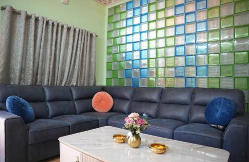Tirupati House | The HR STAY INN TIRUPATI - LUXURY HOMESTAY - NEAR ALIPIRI BUS STAND AND KAPILATEERTHAM - 24 HRS HOT WATER-150 MBPS SPEED FREE WIFI & ALL OTT APPS