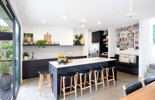 Peregian Beach House | The Hub House - New modern house close to beach & shops
