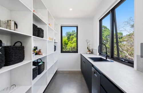 Peregian Beach House | The Hub House - New modern house close to beach & shops
