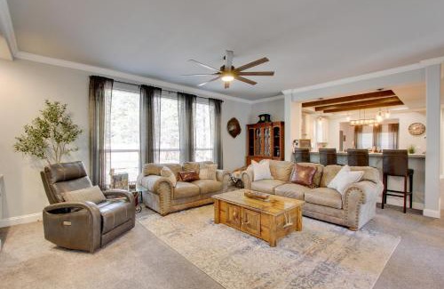 La Pine House | The Hub La Pine Vacation Rental - Dog Friendly!