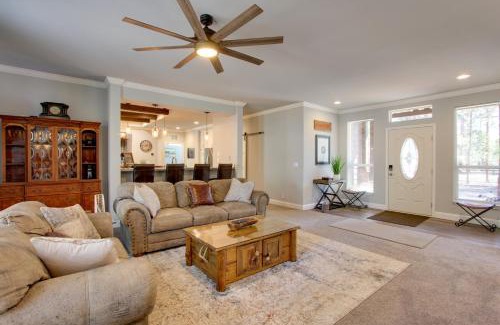 La Pine House | The Hub La Pine Vacation Rental - Dog Friendly!