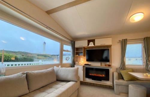 Lossiemouth Ski Chalet | The Hudson @ Silversands