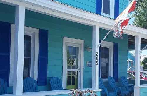 Lewes House | THE HULA HOUSE! Spacious 4BR/2BA Home at Lewes Beach - 2 blocks to beach!