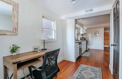 Staunton House | The Hunker Down: Cheerful 2 Bed and Pet Friendly