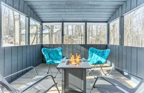 Lake Ariel House | The Hut House 3BR 3BA Game Room Massage Chair