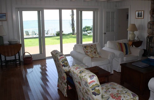 Jamesport House | The Hydrangea House - Beautiful Home With a Private Beach On Peconic Bay