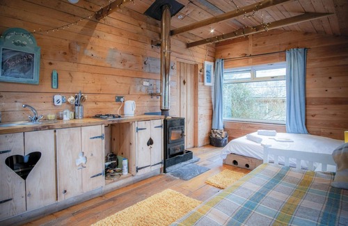 Castlemartin Apartment | The Hygge Hut - 1 Bed - Freshwest Beach Retreat
