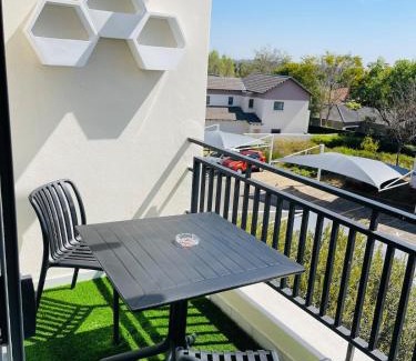 Greater Johannesburg Metropolitan Area Apartment | The Icons Lounge - Exclusive Penthouse in Fourways with Pool Table