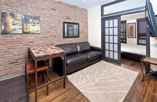 Rose Hill Apartment | The Ideal II Vibe 8558