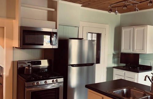 Hannibal House | The Indigo House- Located in the heart of Historic Hannibal, Missouri