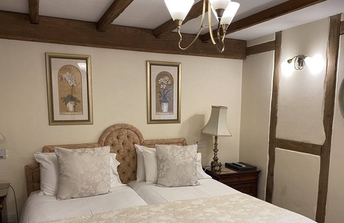 Pagham Hotel | The Inglenook
