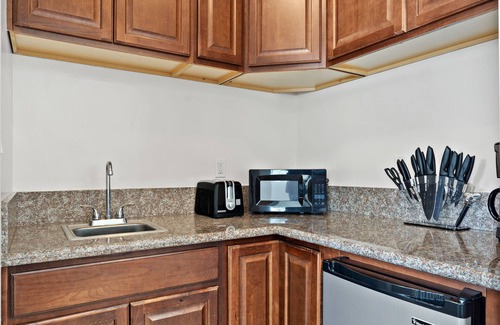 Mar Vista Apartment | The Inglewood 4A