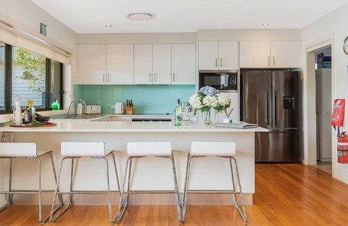 Woy Woy House | THE INLET - WATERFRONT & WIFI