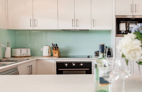Woy Woy House | THE INLET - WATERFRONT & WIFI