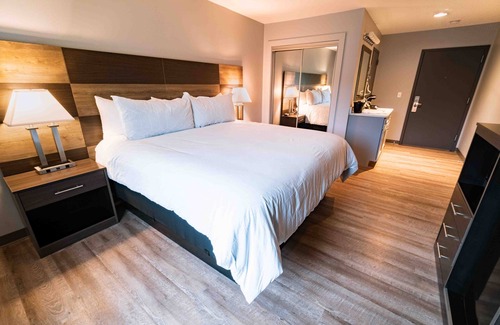 Davis Hotel | The Inn at Canaan