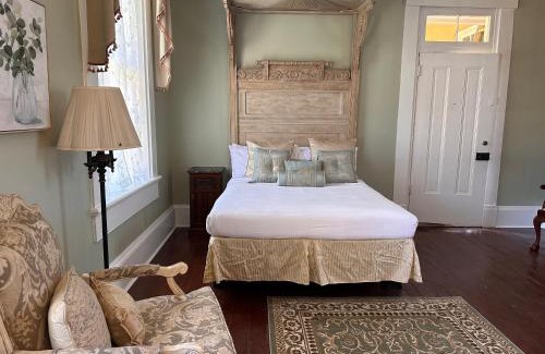 Vicksburg Hotel | The Inn at Cedar Grove