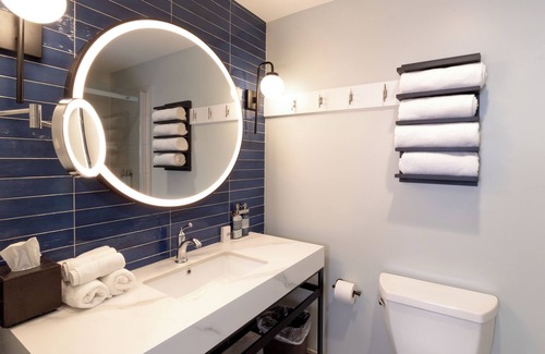 Saint Joseph Hotel | The Inn At Harbor Shores