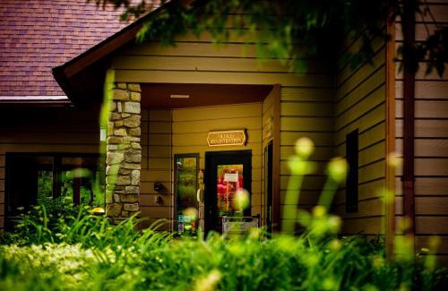 Sister Bay Hotel | The Inn at Little Sister Hill