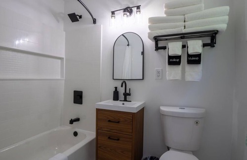 St Ignace Hotel | The Inn at Shady Pines