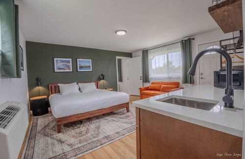 St Ignace Hotel | The Inn at Shady Pines