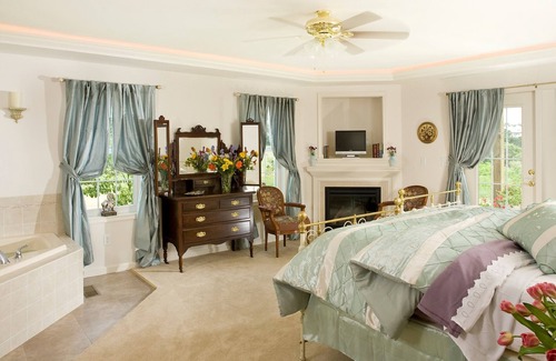 Hummelstown Bed & Breakfast | The Inn at Westwynd Farm B&B