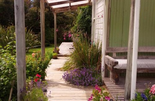 Collingwood Hostel | The Innlet, Country Apartments and Cottages