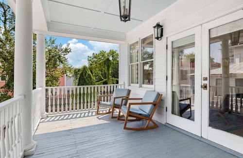 Cannonborough Elliotborough Apartment | ♚ THE INNS ♚ Stunning 3BR/3BA - Heart of Downtown!