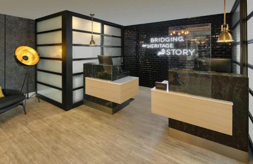 Sarnia Hotel | The Insignia Hotel, Sarnia, a Tribute Portfolio Hotel