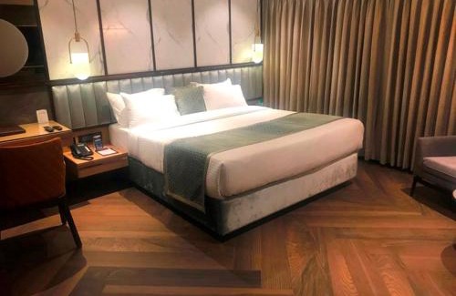 Andheri East Hotel | The International by Tunga