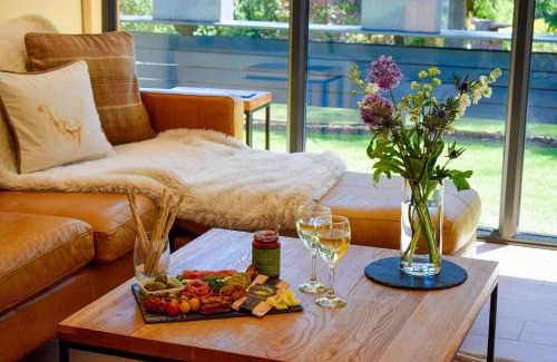 Aboyne House | The Invergarry - Royal Deeside Luxury 5 star Couples Retreat with Hot Tub, Aboyne