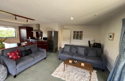 Lowburn House | The Iron Gate Family Hideaway - Pet Friendly
