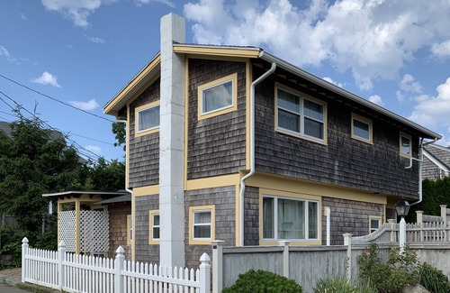 Oak Bluffs Cottage | The Island Collection MV: Charming Cottage Located In Heart Of Oak Bluffs