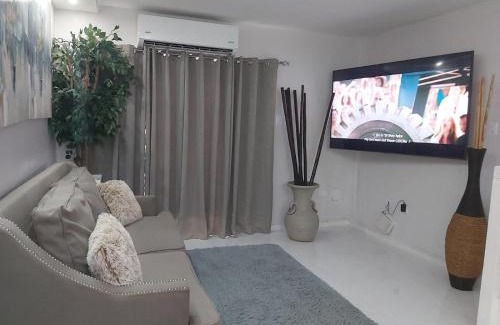 West Gate Hills Apartment | The island flat