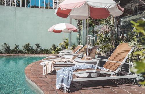 Surfers Paradise Hotel | The Island Gold Coast