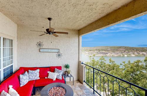 Highland Lake Estates Apartment | The Island on Lake Travis #1307