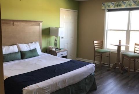 Ocean Isle Beach Hotel | The Islander Inn