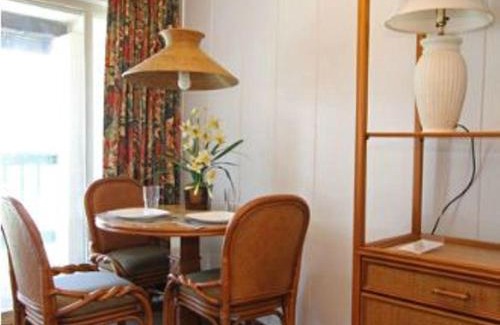 Wailua Hotel | The ISO by Castle