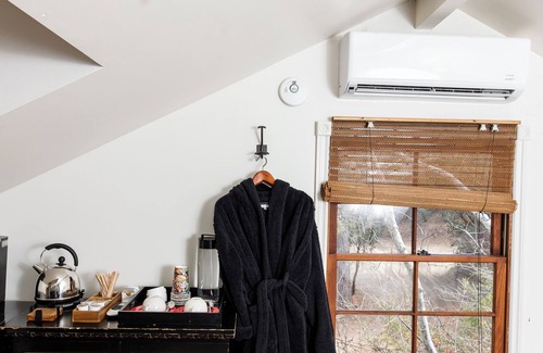 Julian House | The Ivy House + The Carriage House at Sacred Mountain