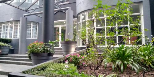 Greater Johannesburg Metropolitan Area Hotel | The Jack Rose Hotel, Rosebank, Gautrain