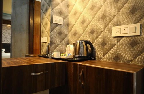 Nishat-Shalimar Hotel | THE JAMAWAR