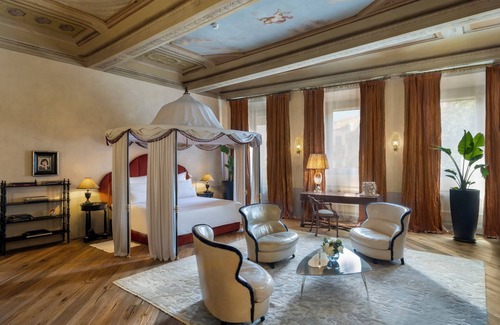 Sant' Ambrogio Hotel | The James Suite Hotel Firenze 1564 - Small Luxury Hotels of the World
