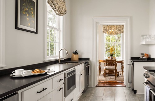 Charleston Historic District House | The Jasmine House