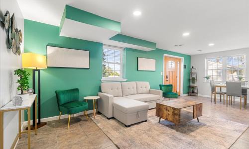 Jefferson Manor Apartment | The Jefferson Emerald City View