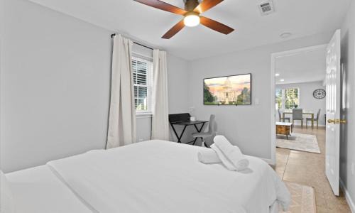 Jefferson Manor Apartment | The Jefferson Emerald City View